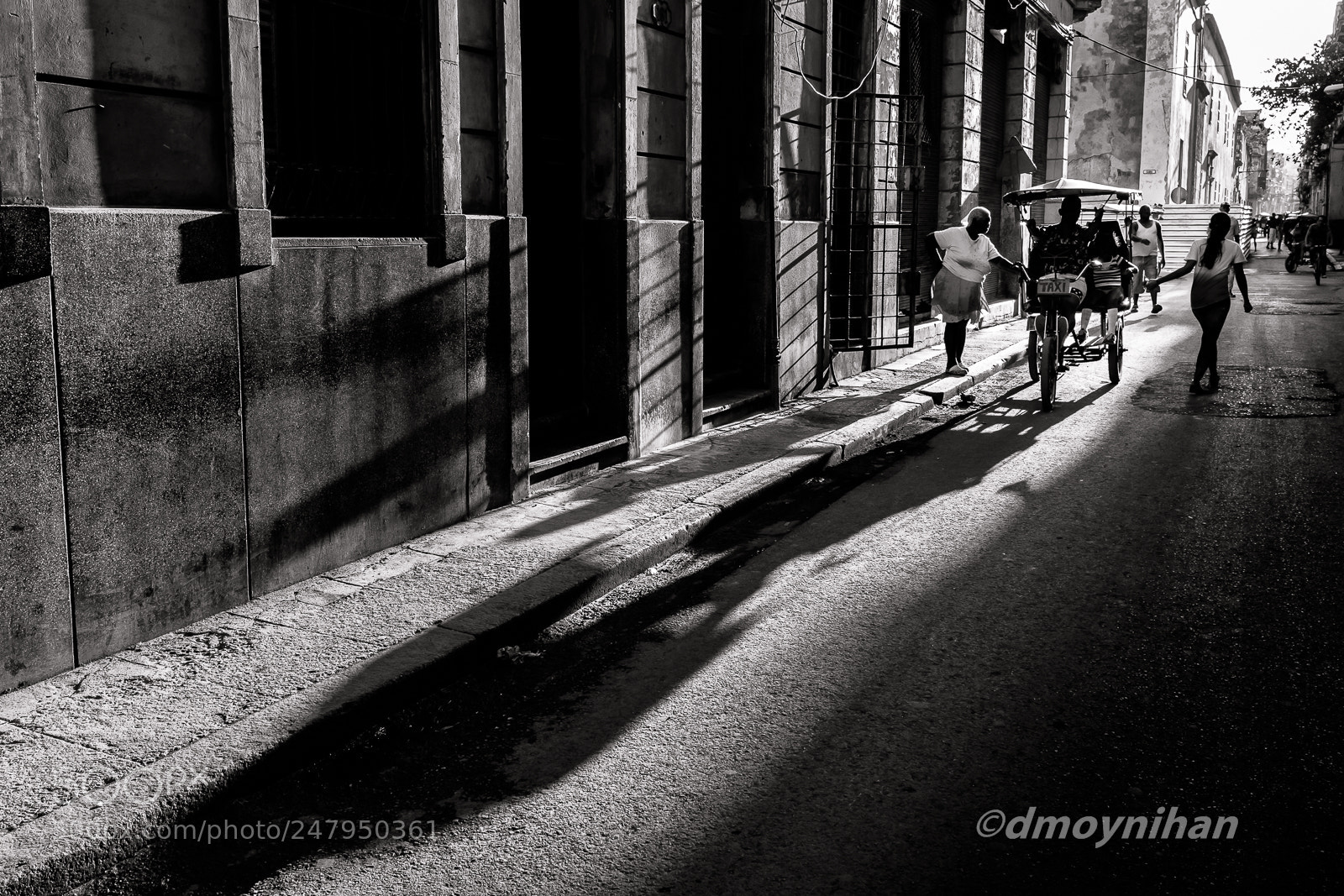 Fujifilm X100F sample photo. Taxi shadows photography