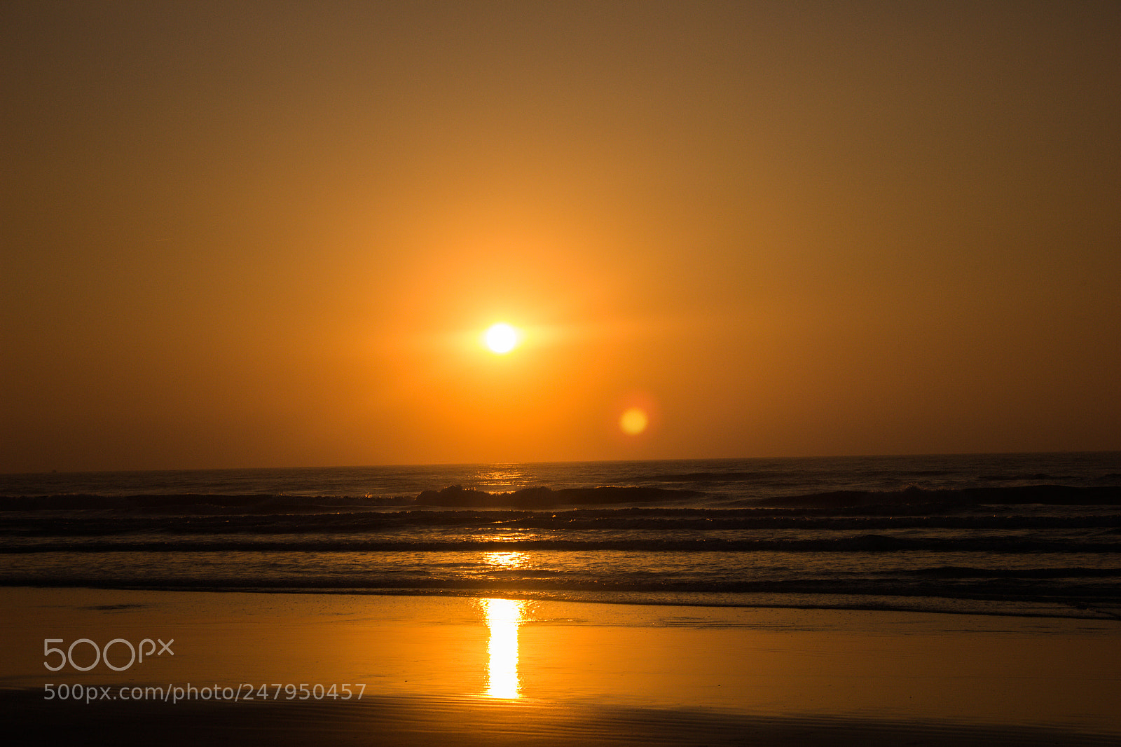 Canon EOS 600D (Rebel EOS T3i / EOS Kiss X5) sample photo. Sunrise on the beach photography