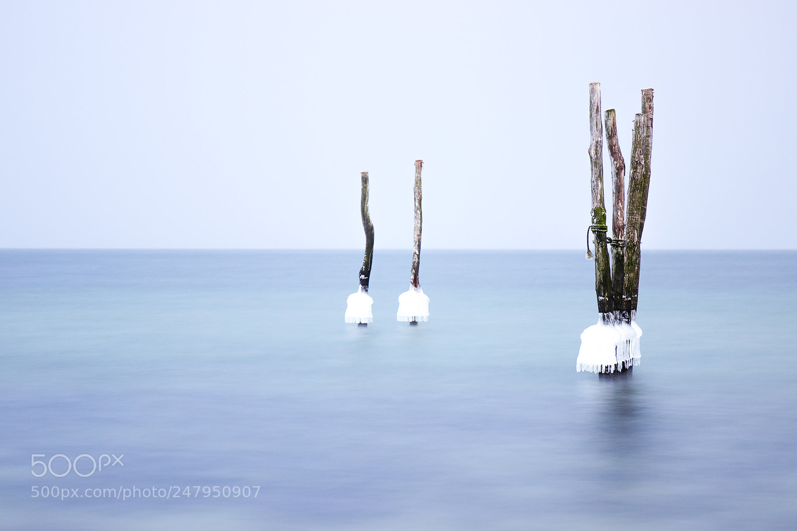 Canon EOS 600D (Rebel EOS T3i / EOS Kiss X5) sample photo. Icy poles photography