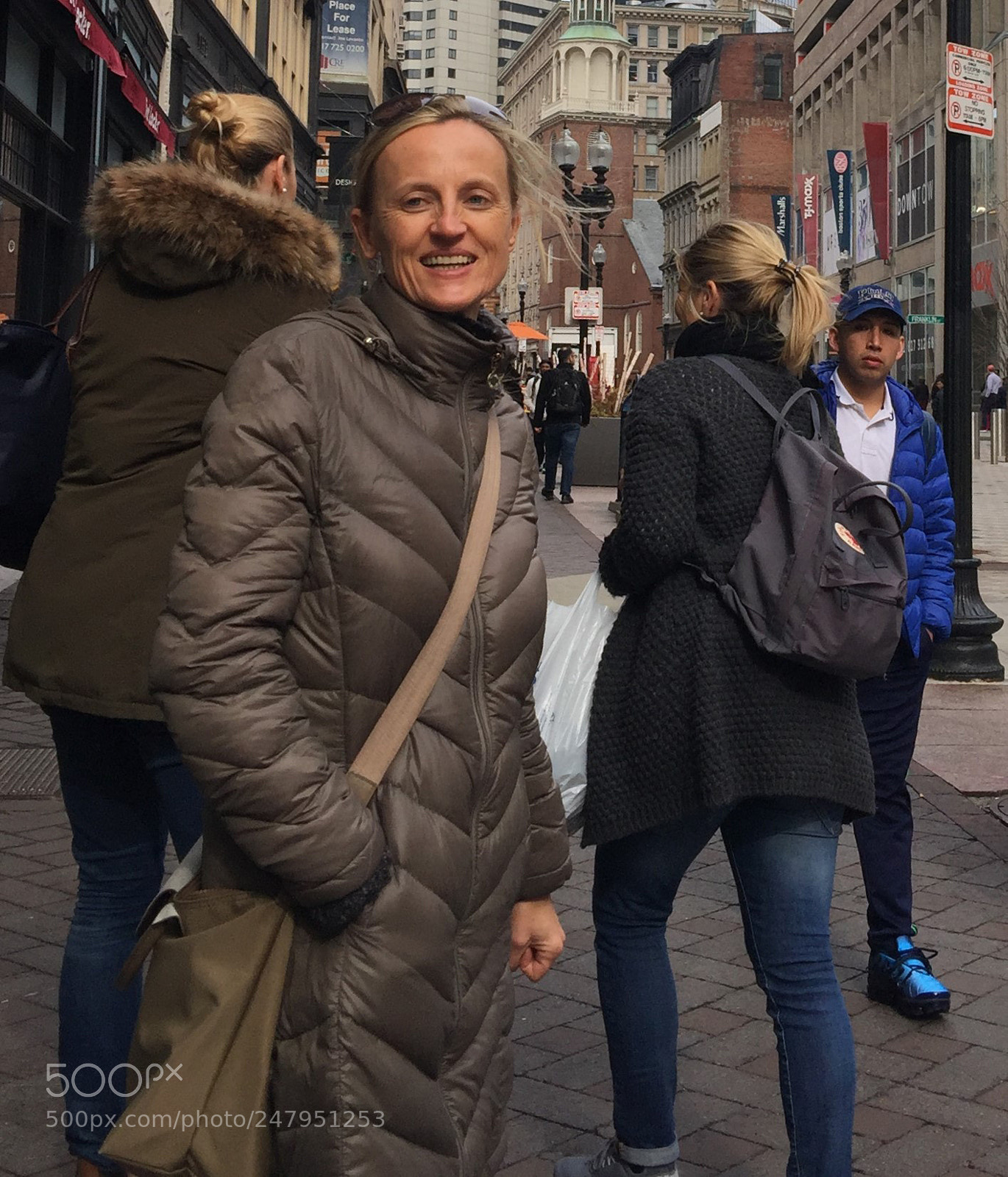 Apple iPhone 6 Plus sample photo. A smile for the photography