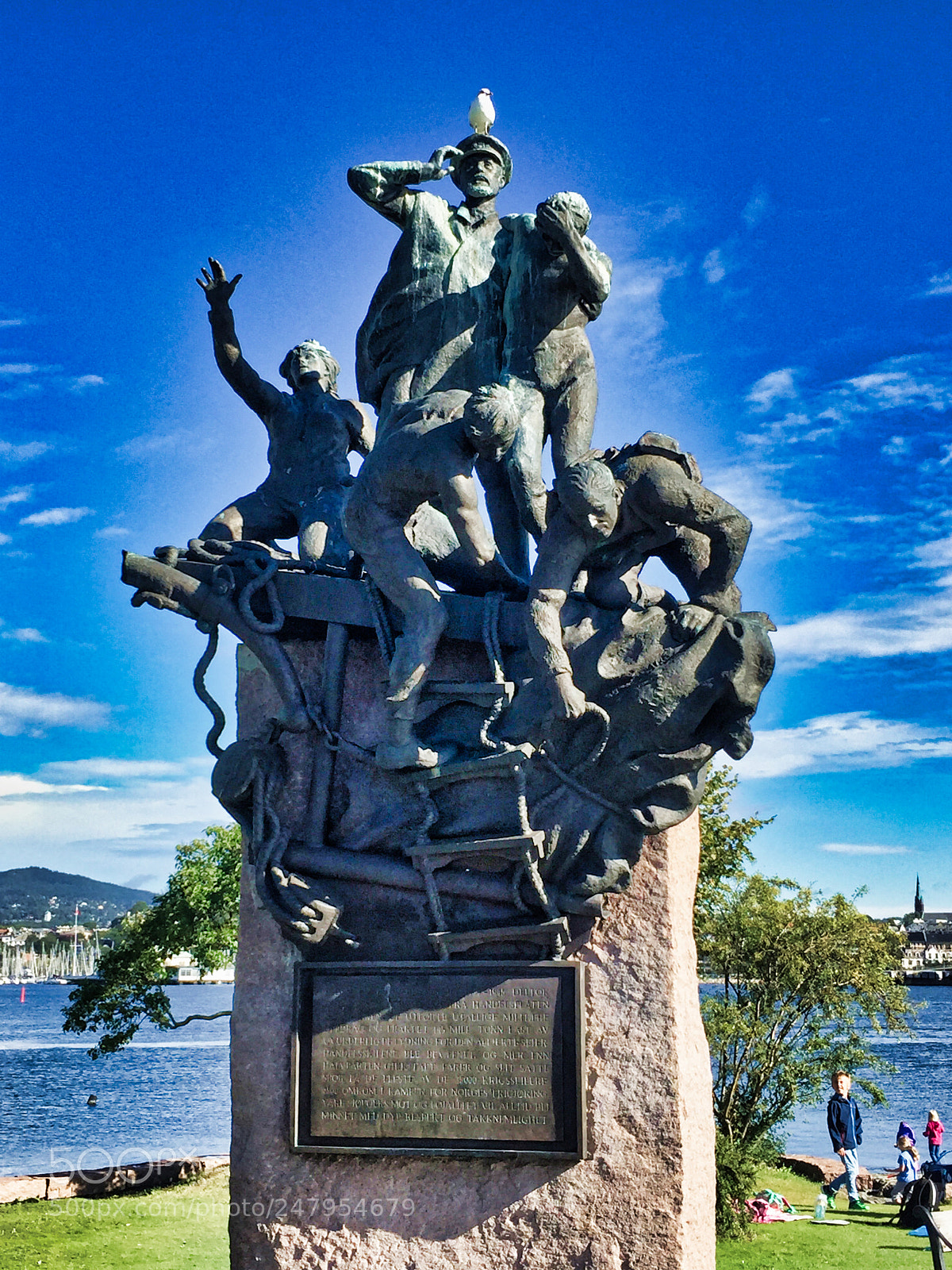 Apple iPhone 6 Plus sample photo. Statue in norway oslo photography