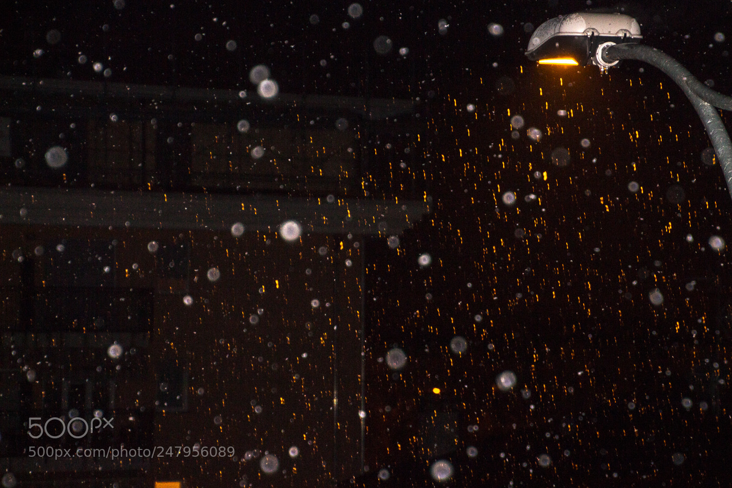 Canon EOS 700D (EOS Rebel T5i / EOS Kiss X7i) sample photo. Snow from the window photography