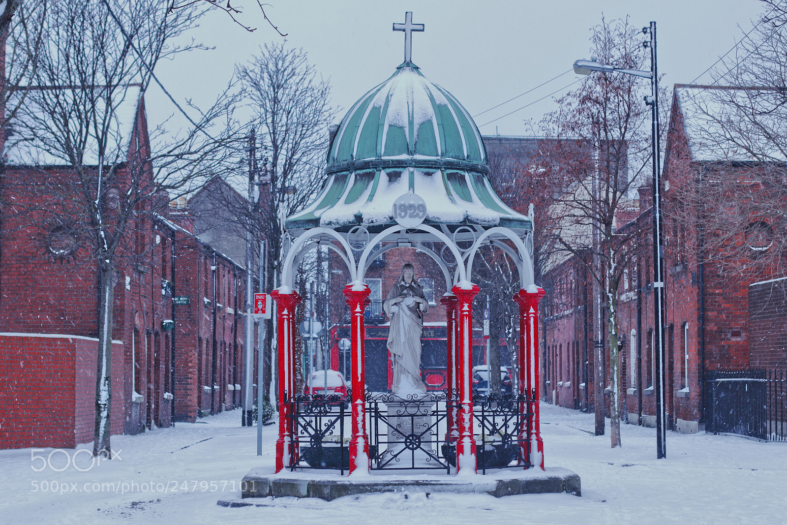 Canon EOS 80D sample photo. Snowy street scene in photography