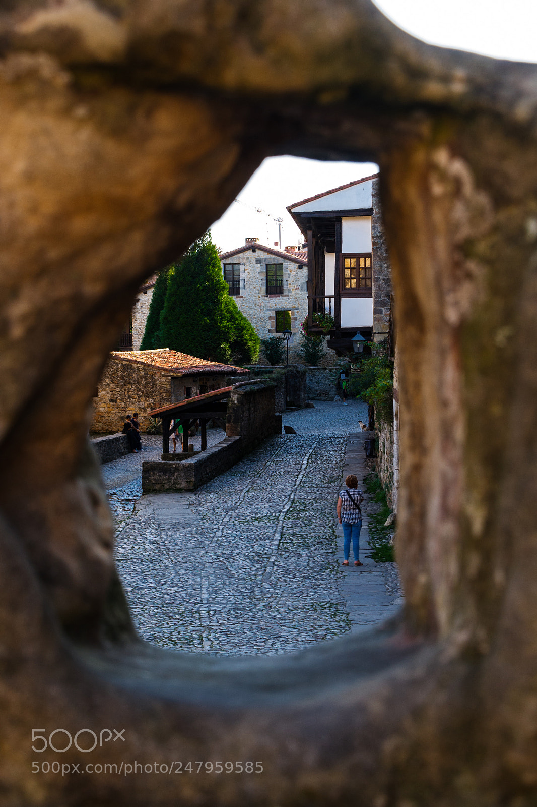 Canon EOS 1000D (EOS Digital Rebel XS / EOS Kiss F) sample photo. Santillana del mar photography