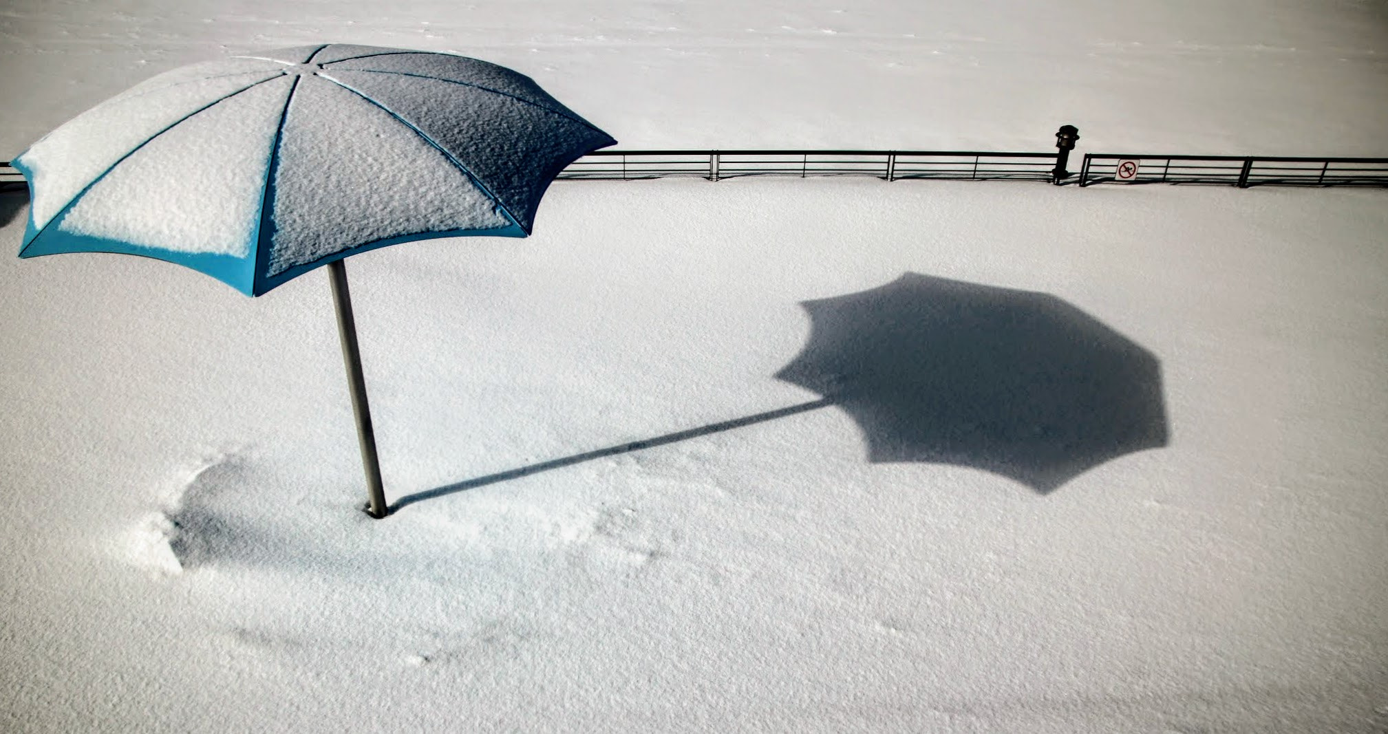 Sigma 17-70mm F2.8-4 DC Macro OS HSM sample photo. Under the snow , the sand photography