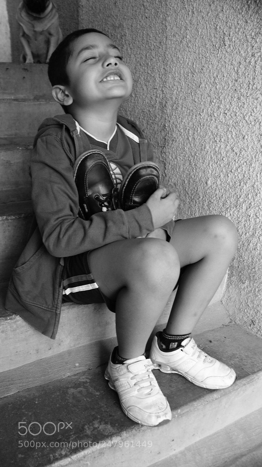 Sony DT 18-70mm F3.5-5.6 sample photo. Felicidad en unos zapatos photography
