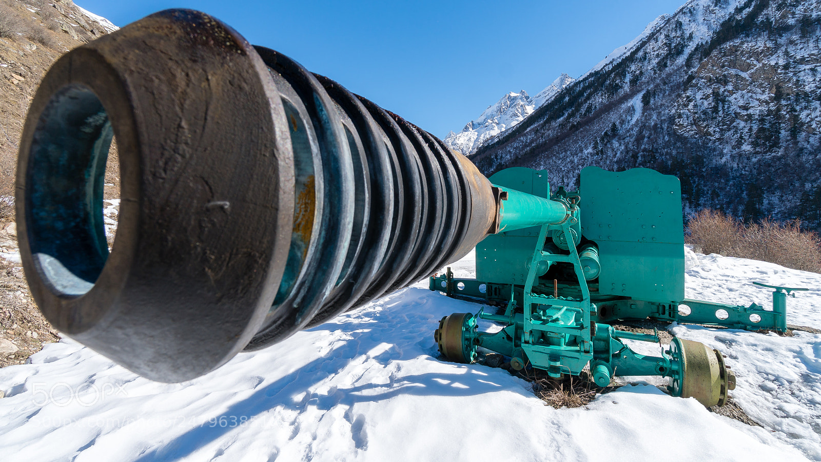 Sony a6300 sample photo. 100-millimeter anti-avalanche howitzer. photography