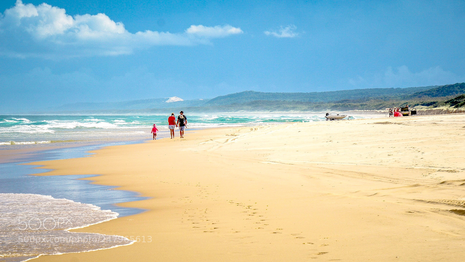 Sony a6500 sample photo. A peaceful family walk photography