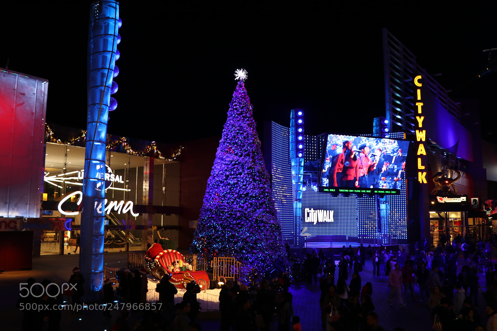 Canon EOS 80D sample photo. City walk photography