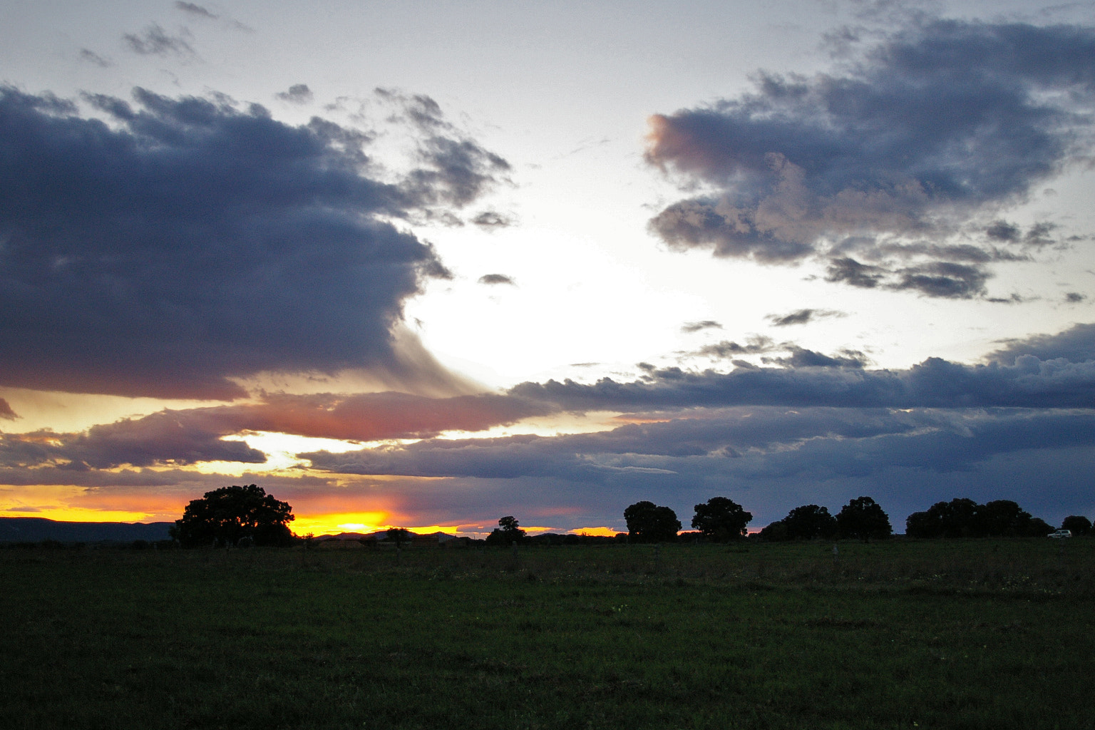 Pentax *ist DL sample photo. Atardecer en la nava photography