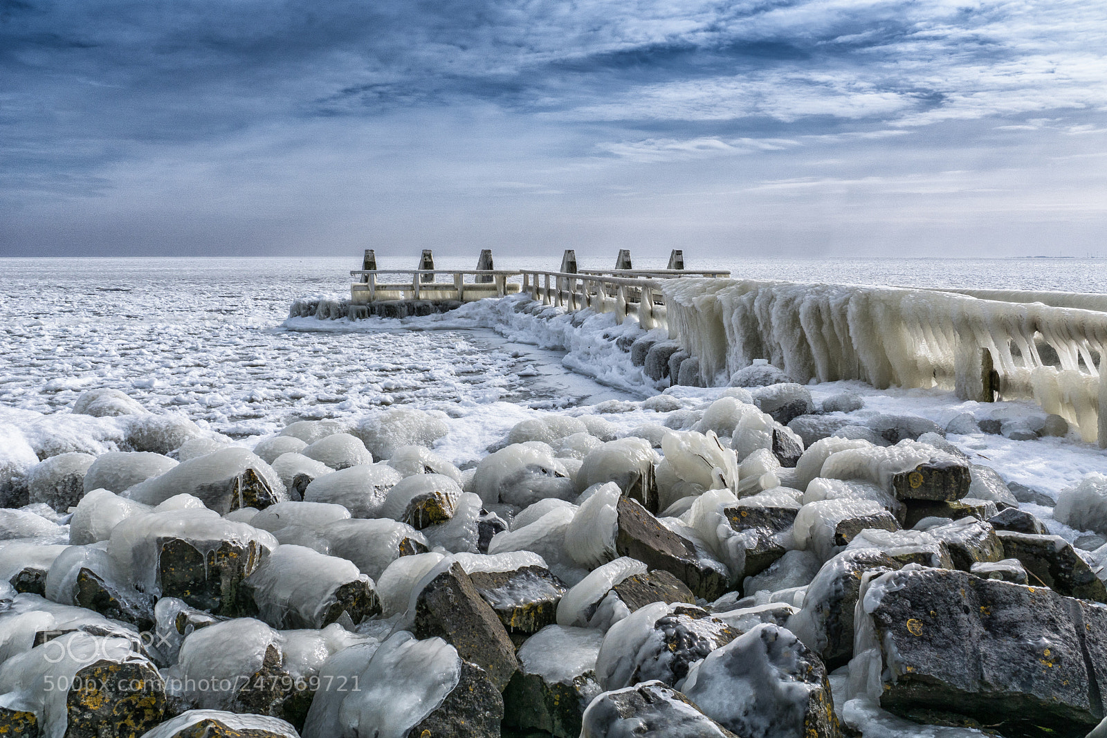 Sony ILCA-77M2 sample photo. Frozen jetty photography