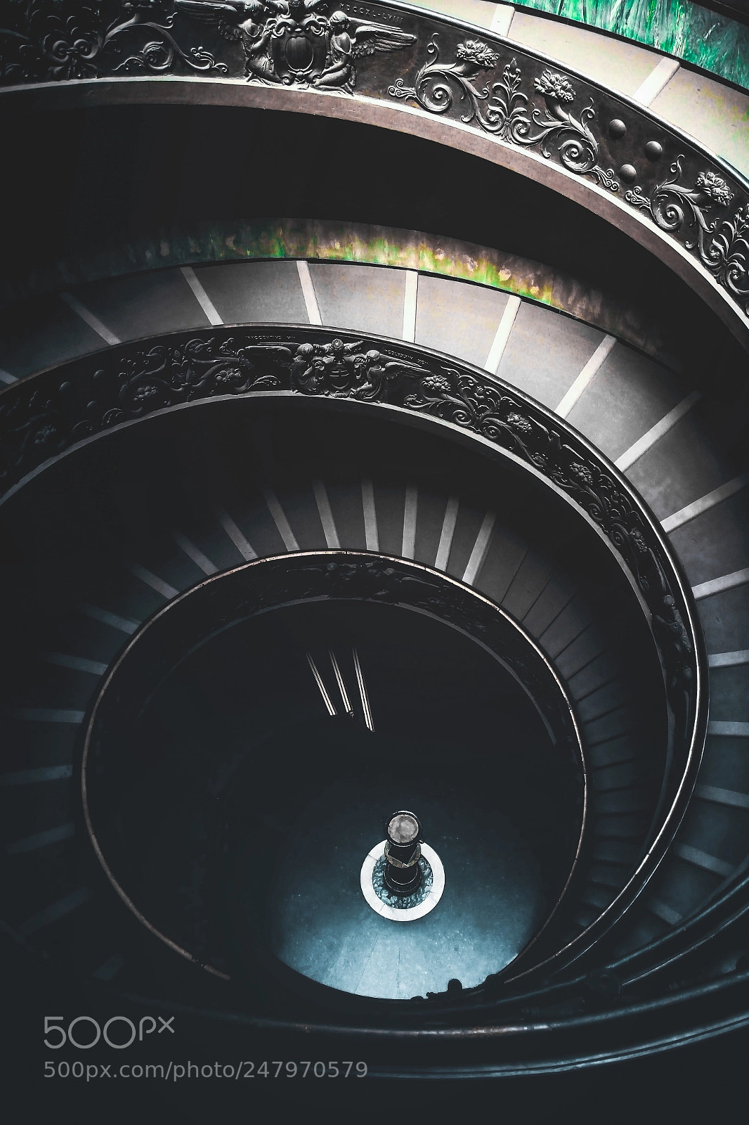 Canon EOS 600D (Rebel EOS T3i / EOS Kiss X5) sample photo. Spiral staircase in vatican photography