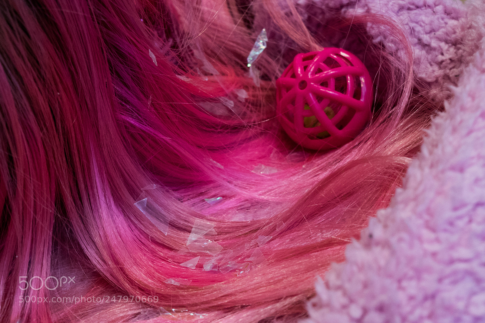 Canon EOS 7D Mark II sample photo. Monochromatic pink photography