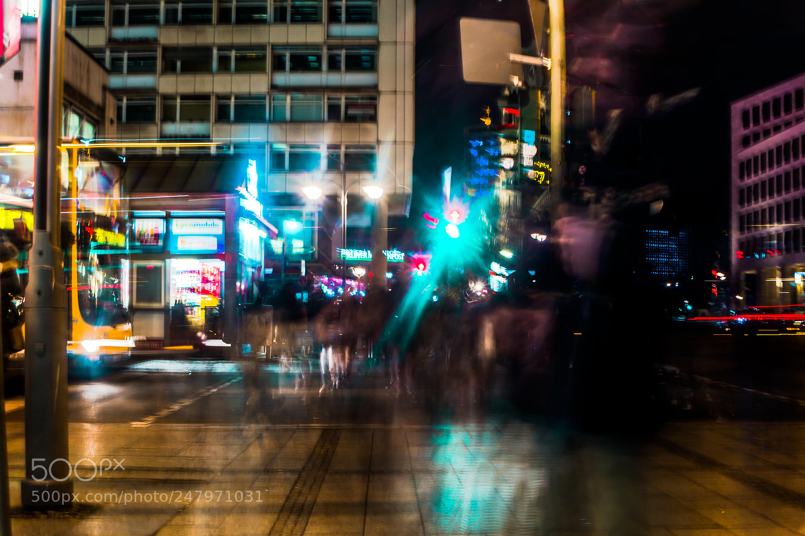 Canon EOS 60D sample photo. Anonymous in the city photography