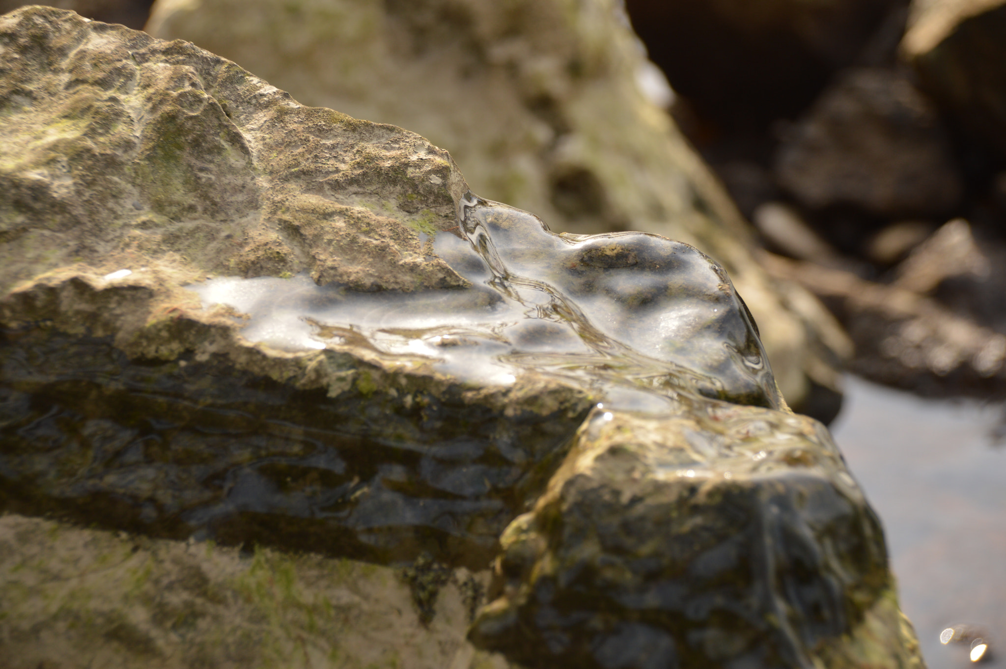 Nikon D3200 + Sigma 18-250mm F3.5-6.3 DC Macro OS HSM sample photo. Icy stone photography