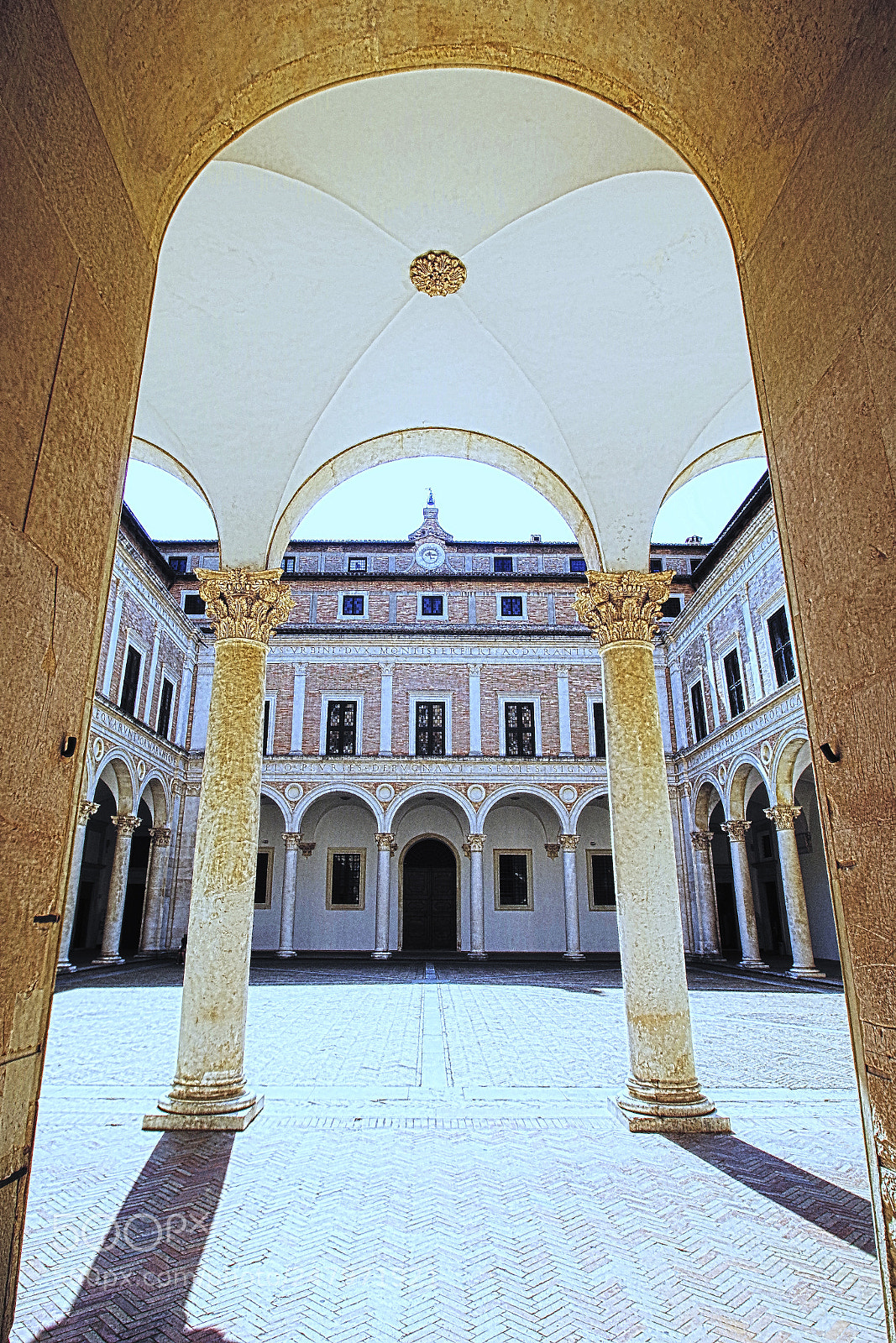Pentax K-S2 sample photo. Two columns / due colonne photography