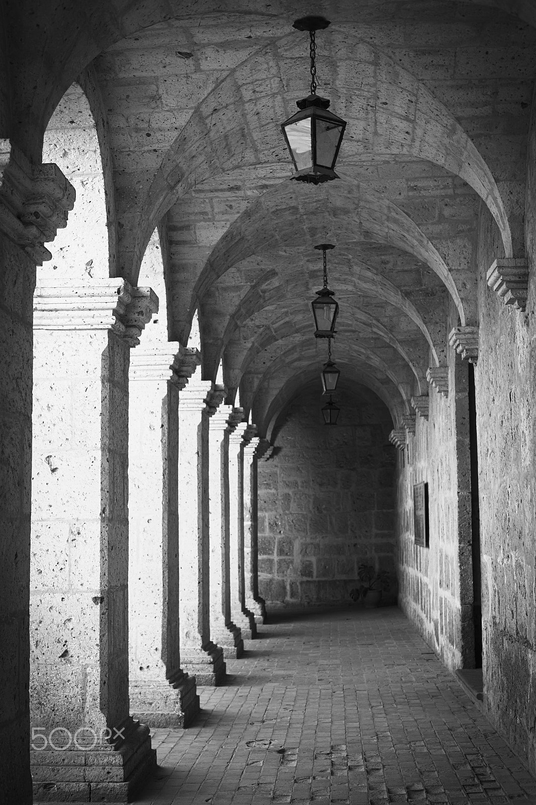 Canon EF 50mm F1.8 II sample photo. Archway with vaulted ceiling in arequipa, peru photography