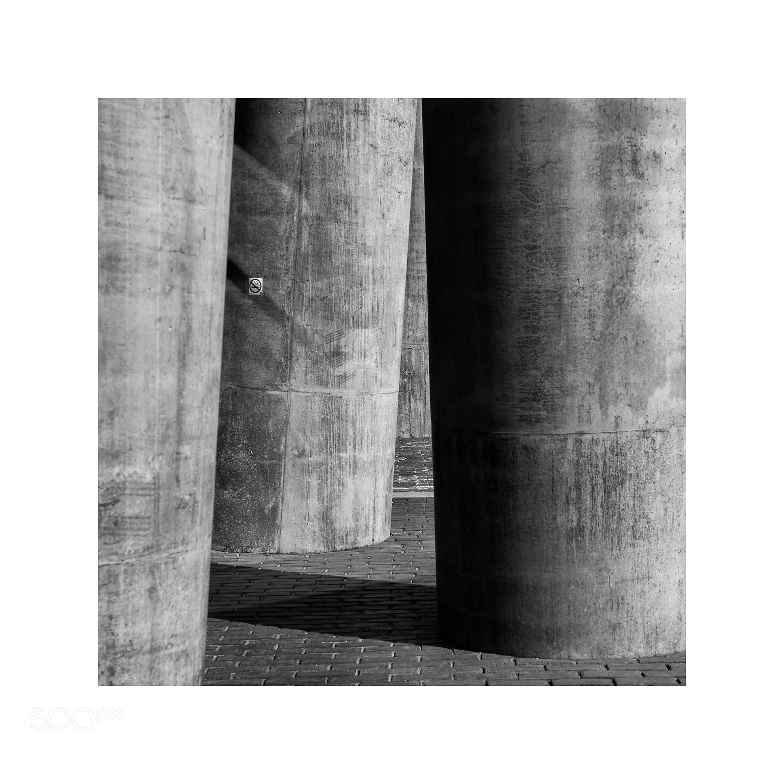 Leica M Monochrom (Typ 246) sample photo. Columns photography