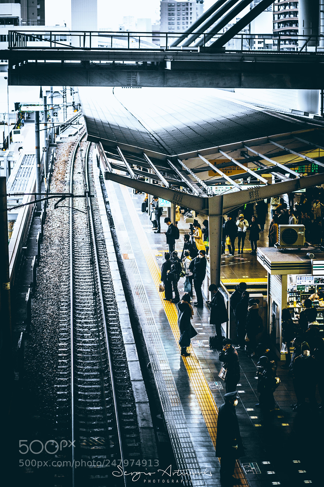 Sony a7 II sample photo. Osaka station photography