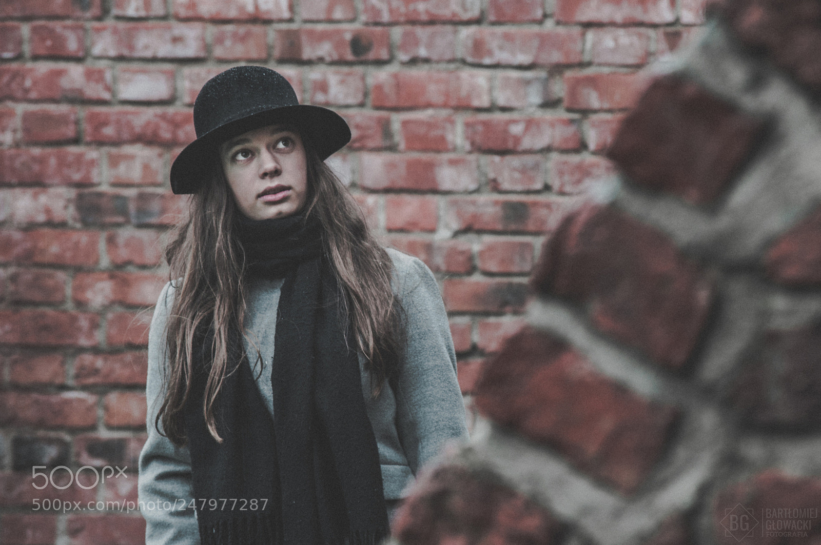 Nikon D5000 sample photo. Subtle girl in the photography