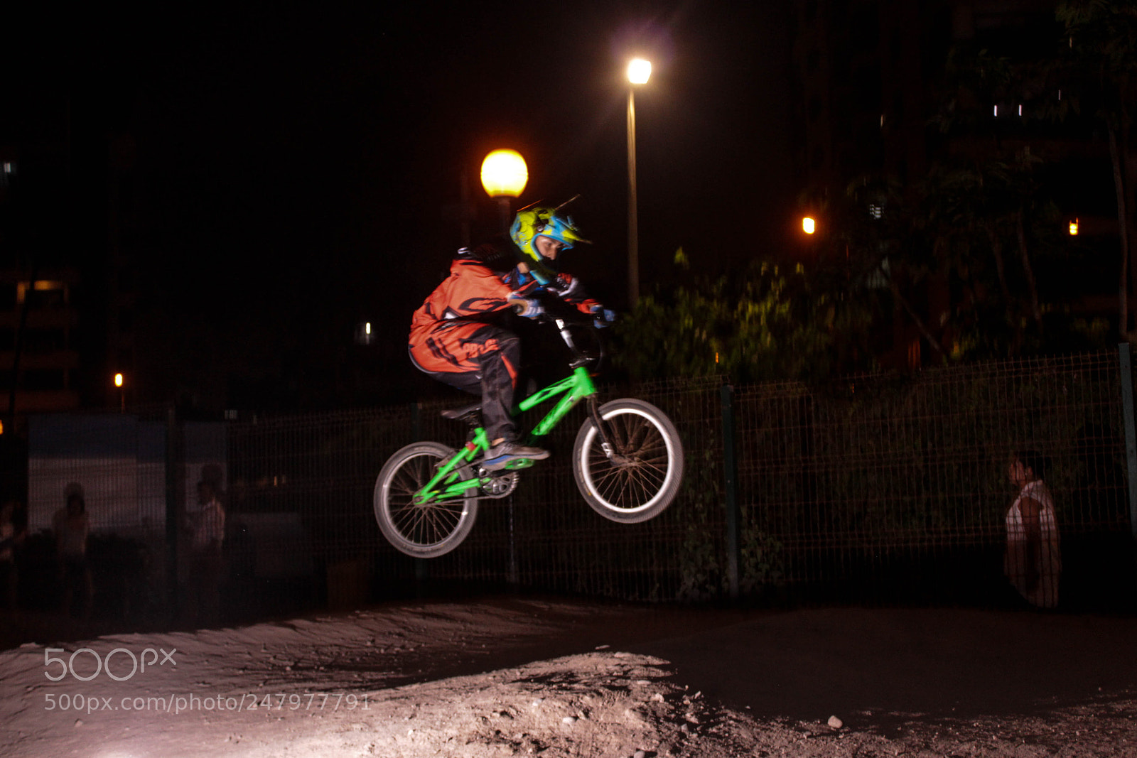 Canon EOS 600D (Rebel EOS T3i / EOS Kiss X5) sample photo. Bmx at night photography