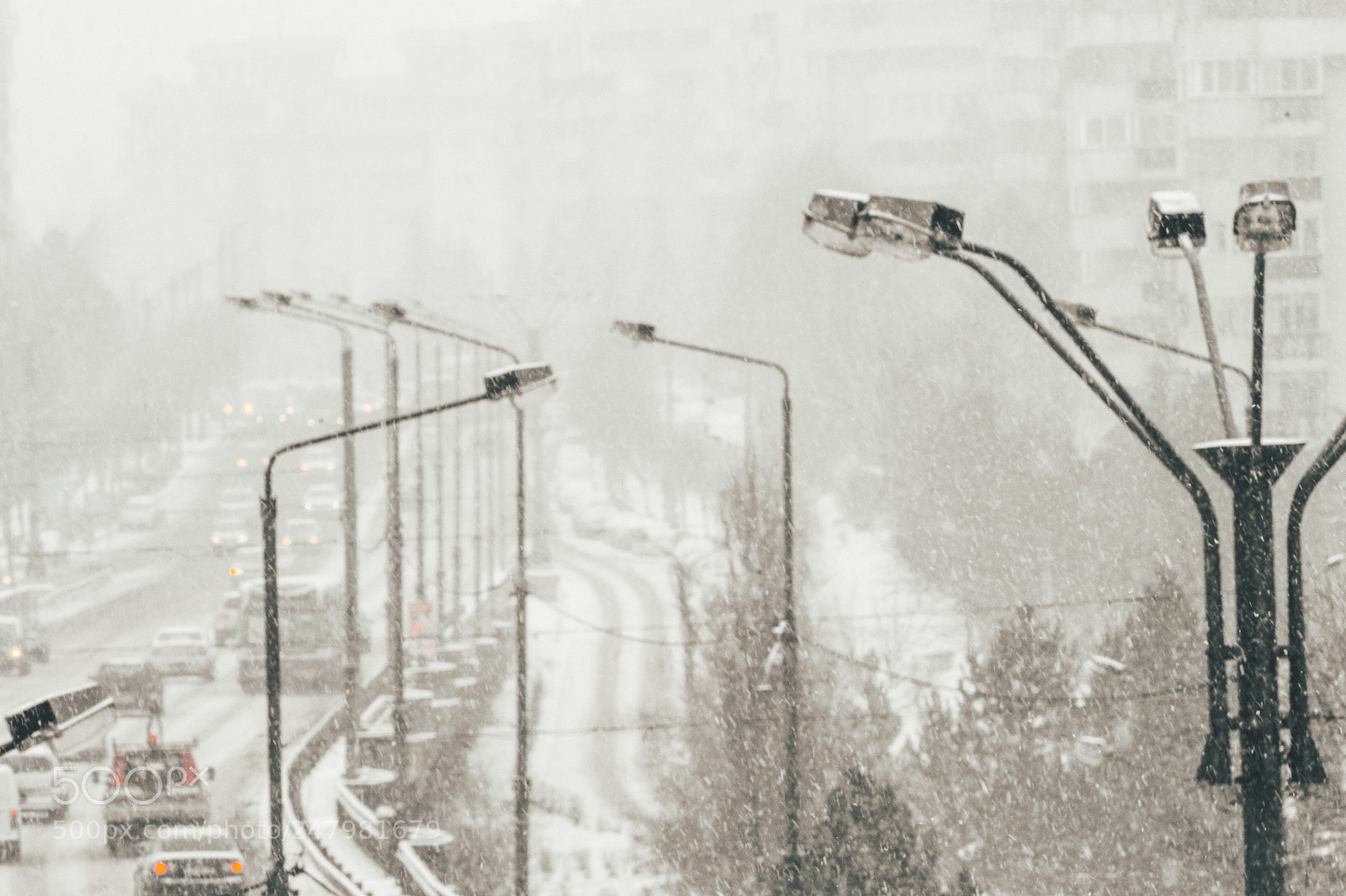 Sony a7 sample photo. Snowy traffic photography