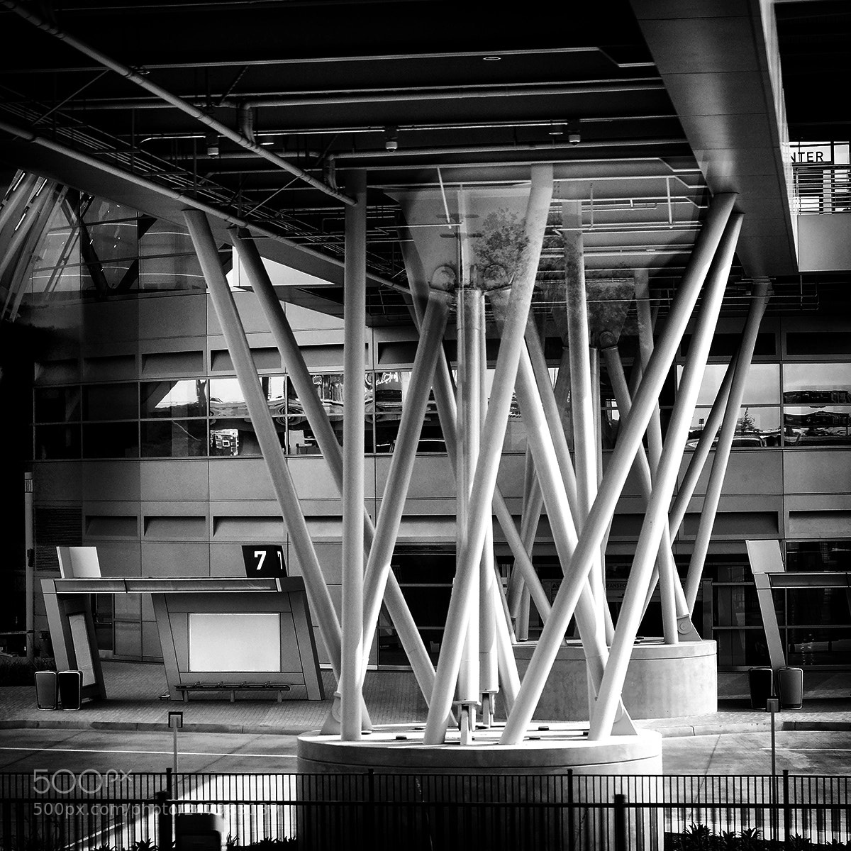 Fujifilm X-T1 sample photo. W poles web photography