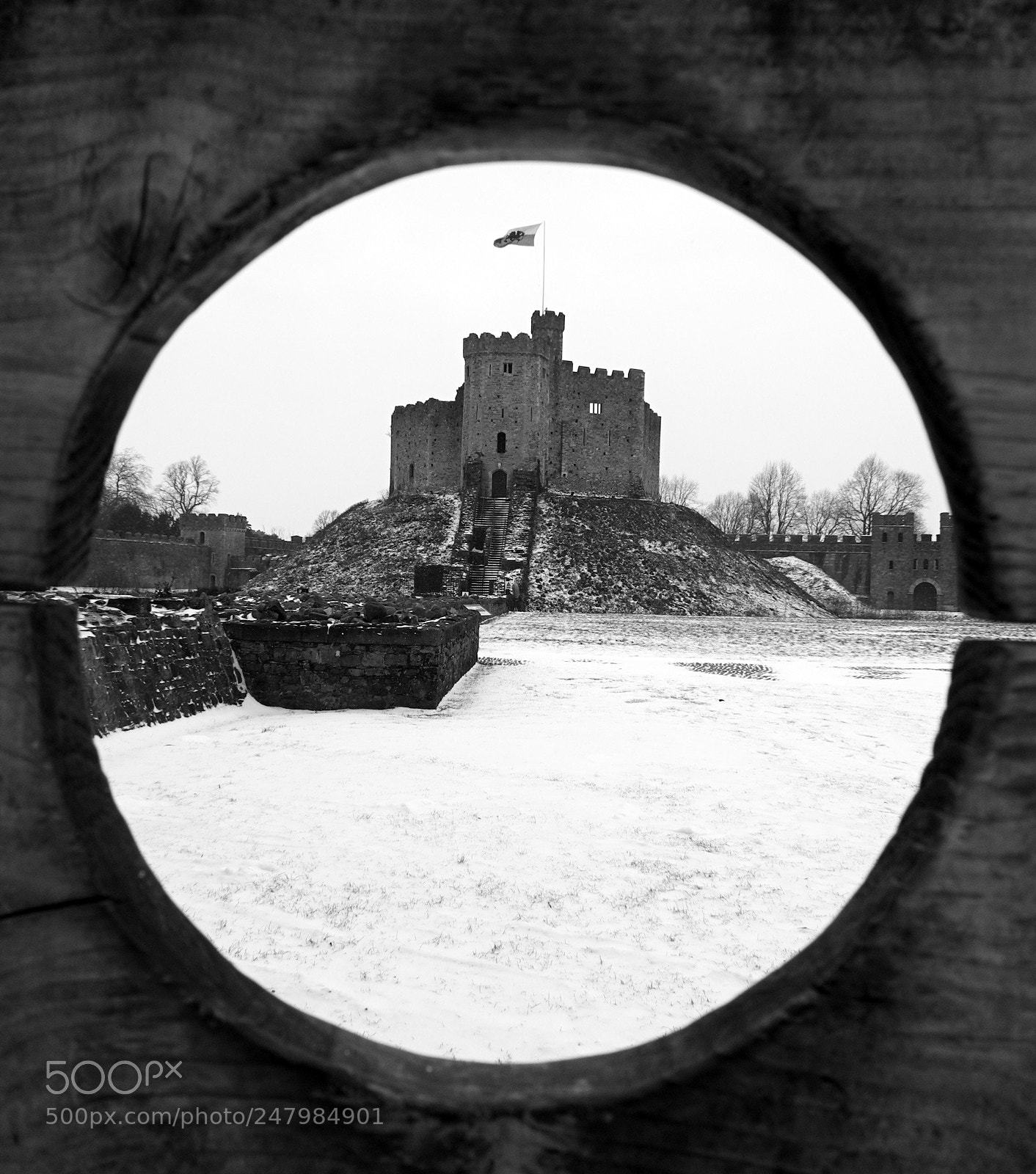 Canon PowerShot G7 X Mark II sample photo. Cardiff castle covered in photography
