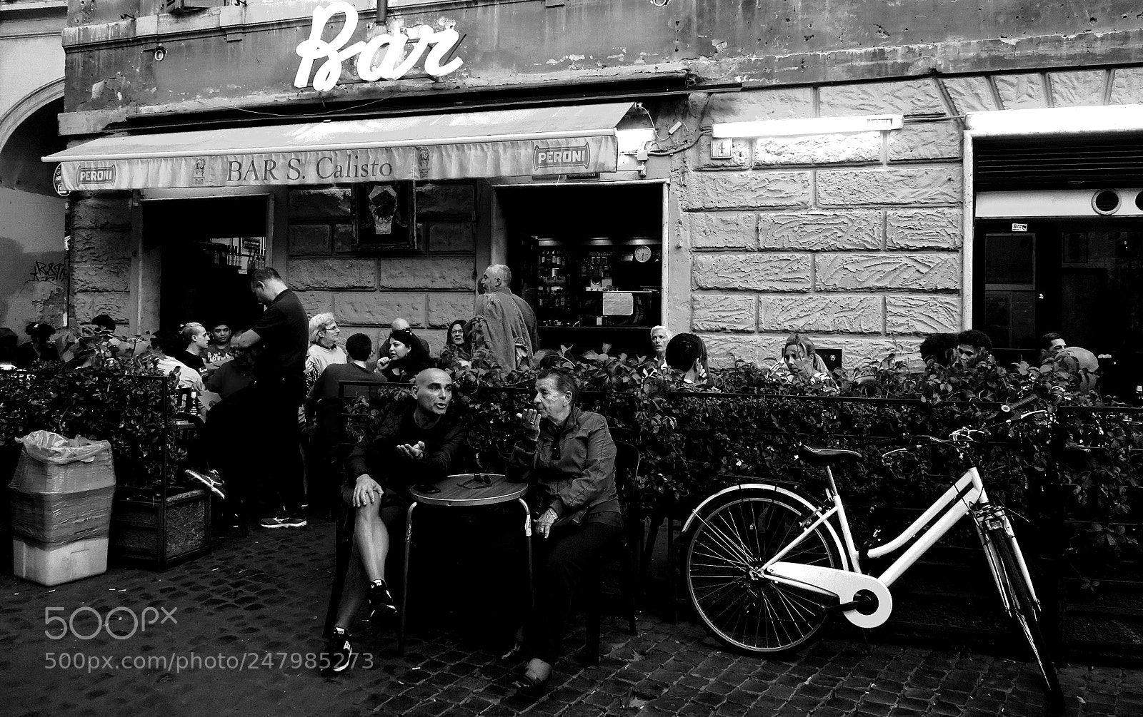 Canon PowerShot G7 X Mark II sample photo. Bar in trastevere photography