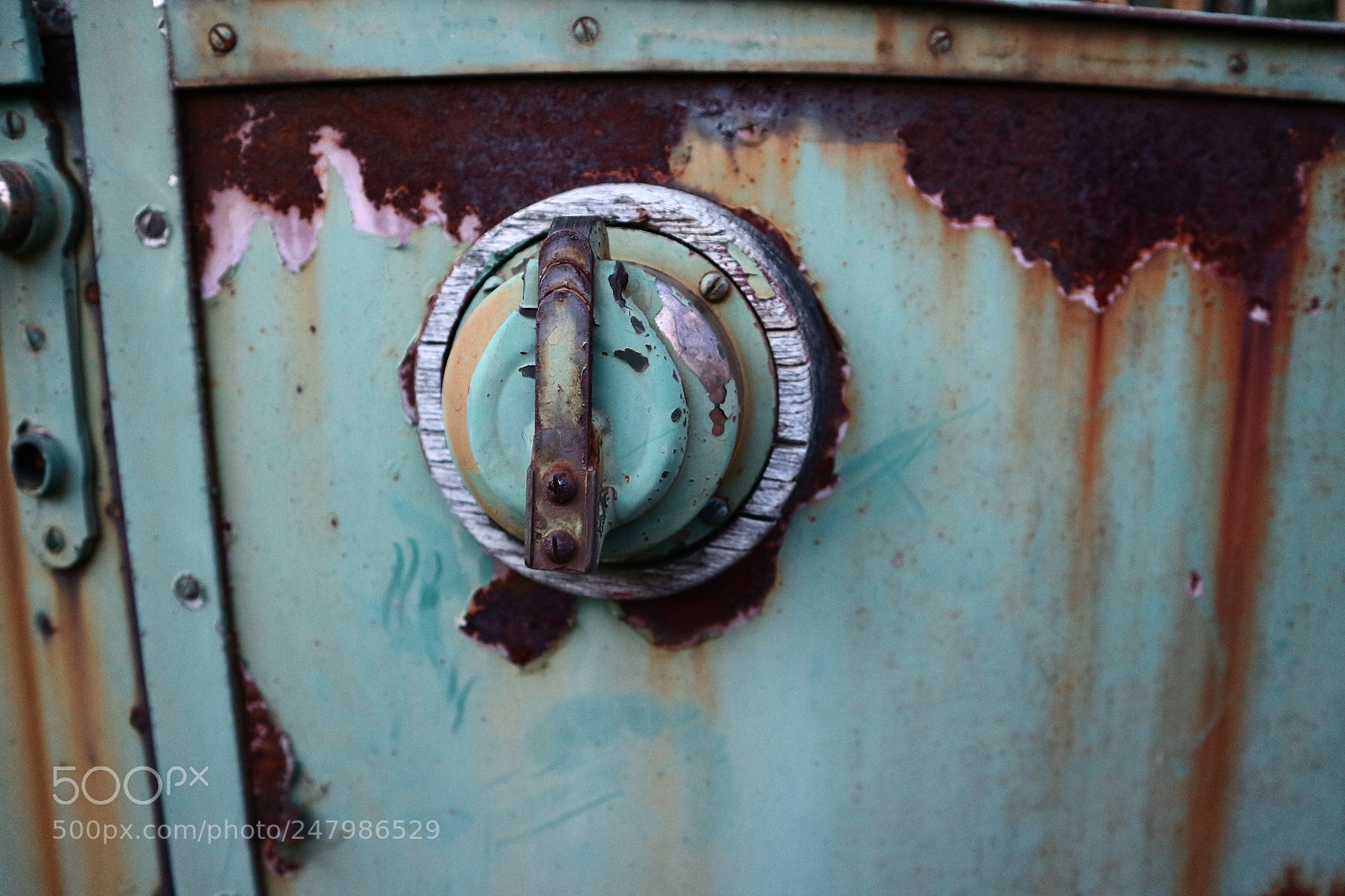 Canon EOS M10 sample photo. Rusty blue (2016 | freiburg / germany) photography