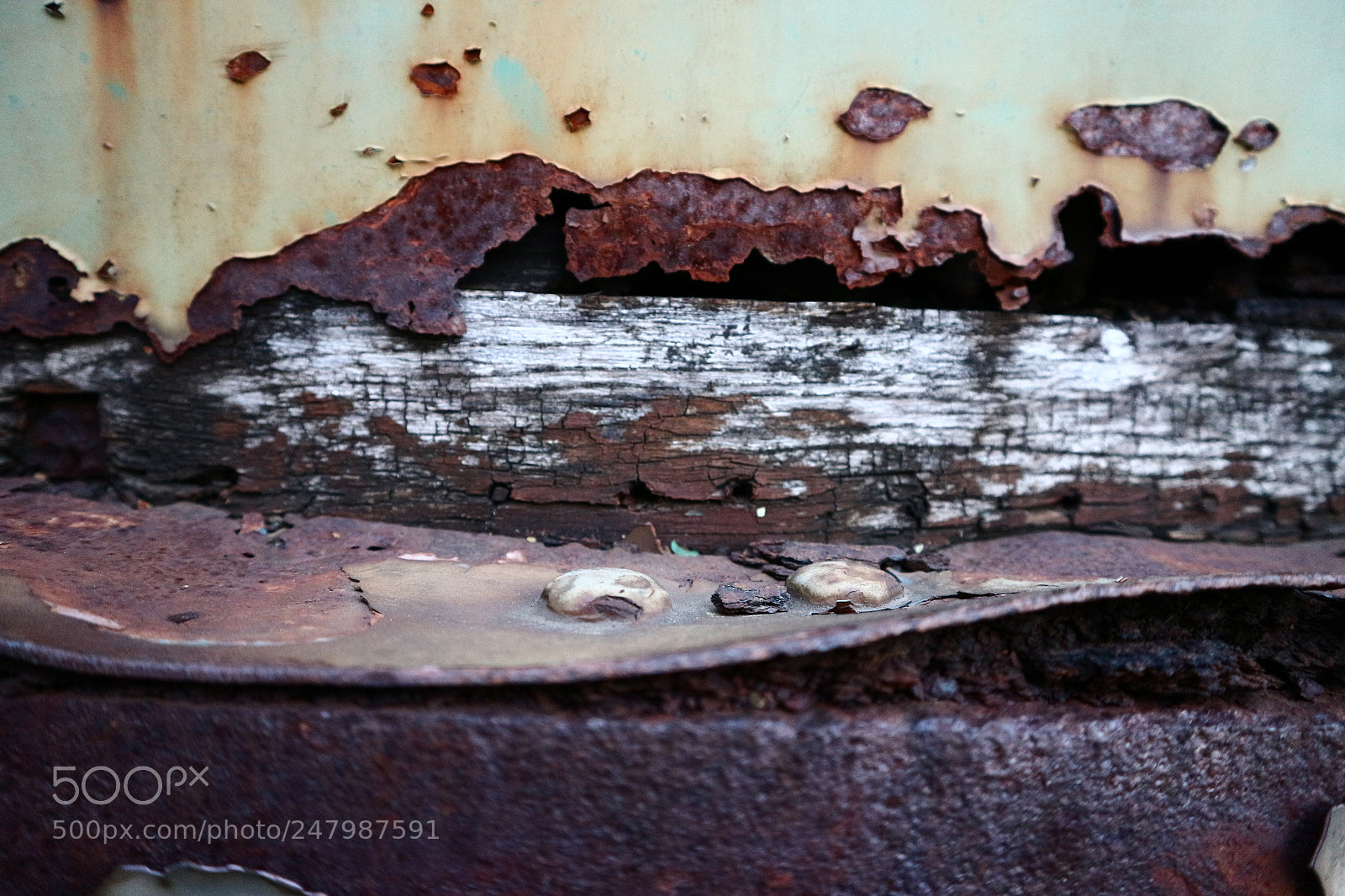 Canon EOS M10 sample photo. Rust & wood (2016 | freiburg / germany) photography