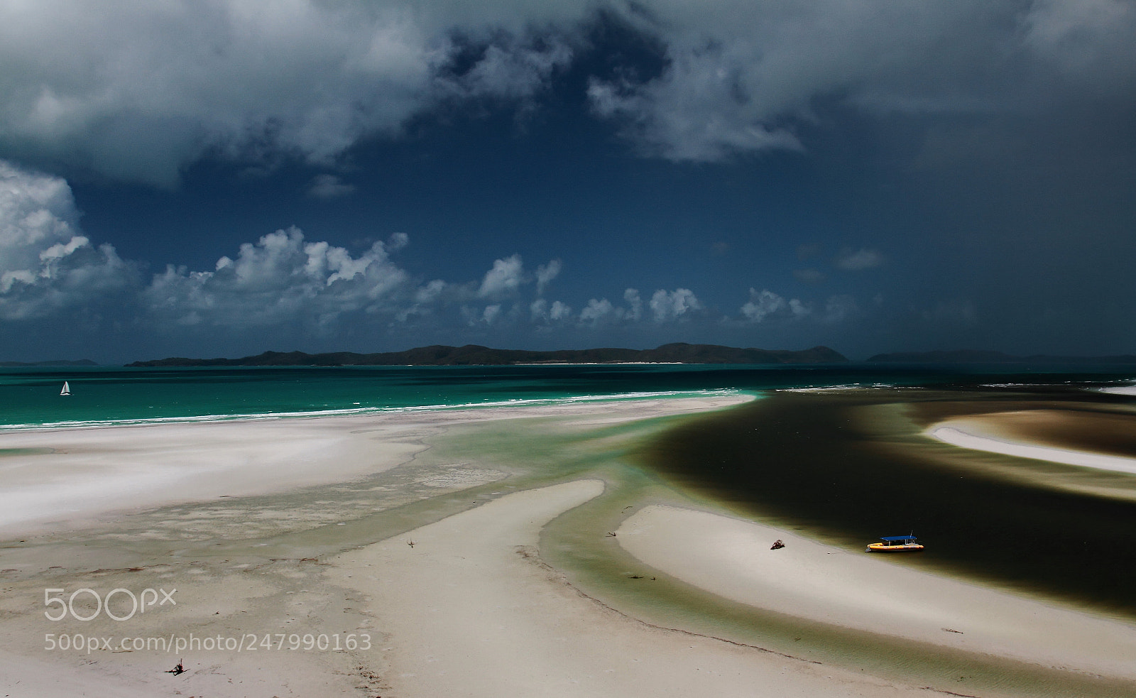 Canon EOS 7D + Canon EF 17-40mm F4L USM sample photo. Incoming rain photography