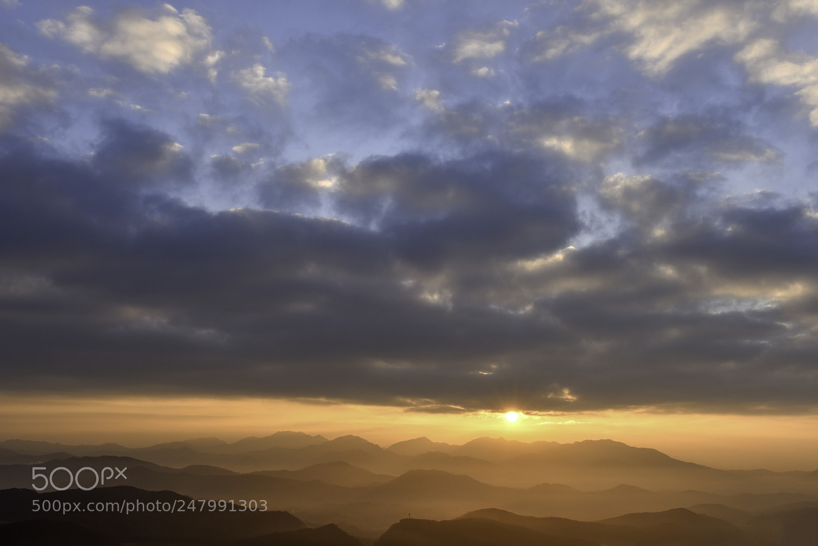 Nikon D810 sample photo. Sunrise over mt. chungroeng photography