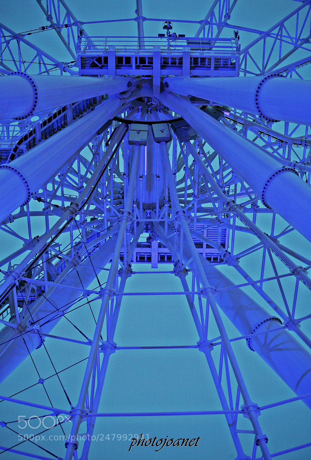 Canon EOS 5D sample photo. Grande roue, détail. photography