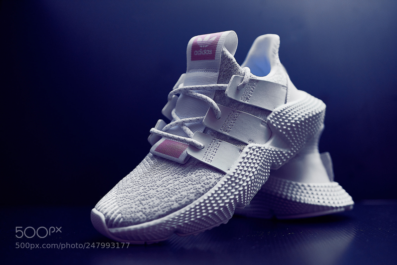 Sony a7R II sample photo. New kicks for my photography