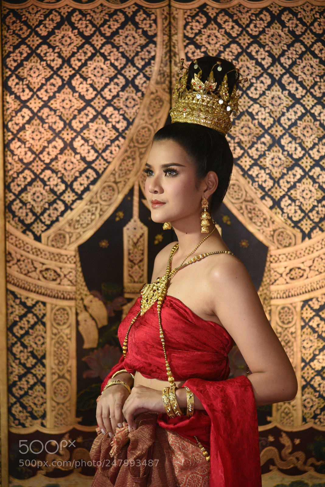 Nikon AF-S Nikkor 24-120mm F4G ED VR sample photo. Thai culture ceremony photography