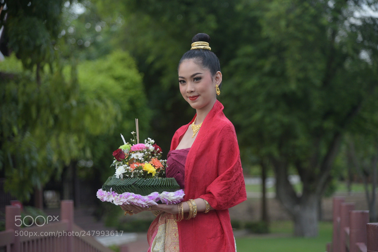 Nikon AF-S Nikkor 24-120mm F4G ED VR sample photo. Thai culture ceremony photography