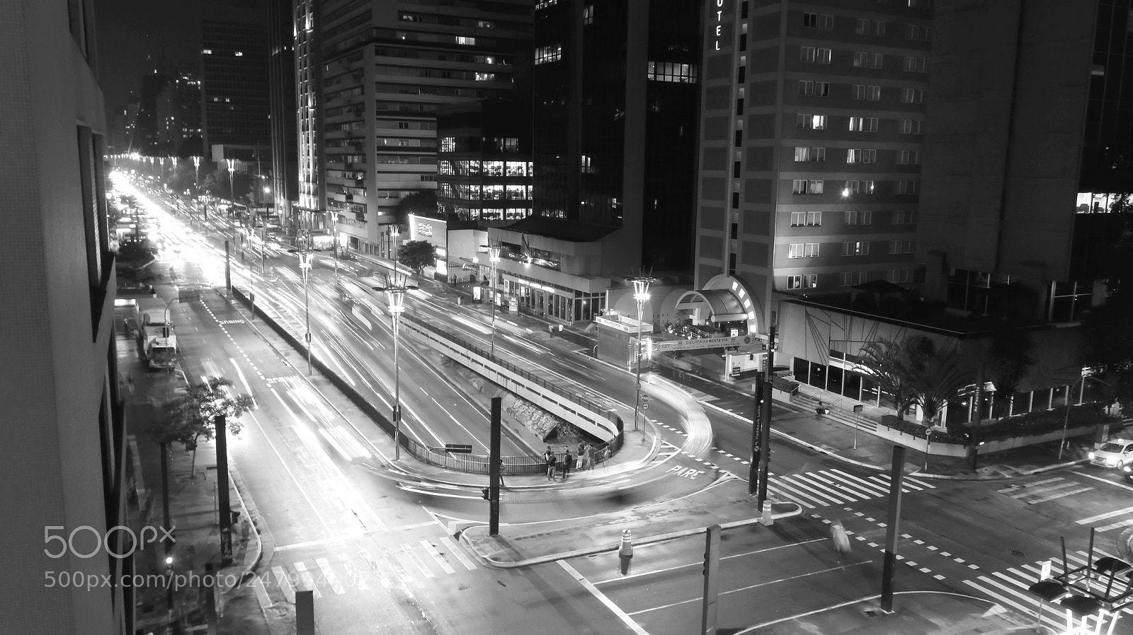 Canon PowerShot G9 X Mark II sample photo. Curva final - avenida photography