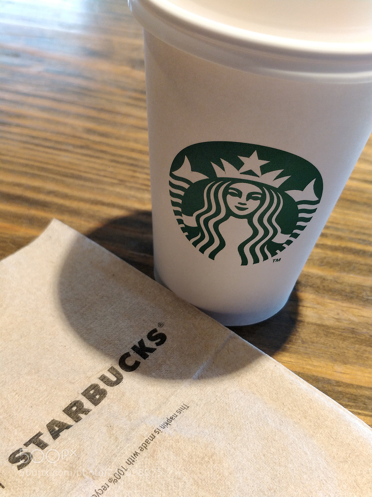 OnePlus 5 sample photo. Starbucks time photography