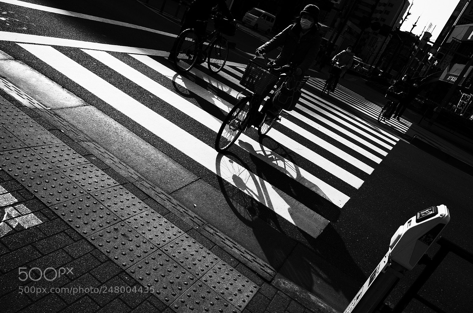 Ricoh GR II sample photo. Monotone photography