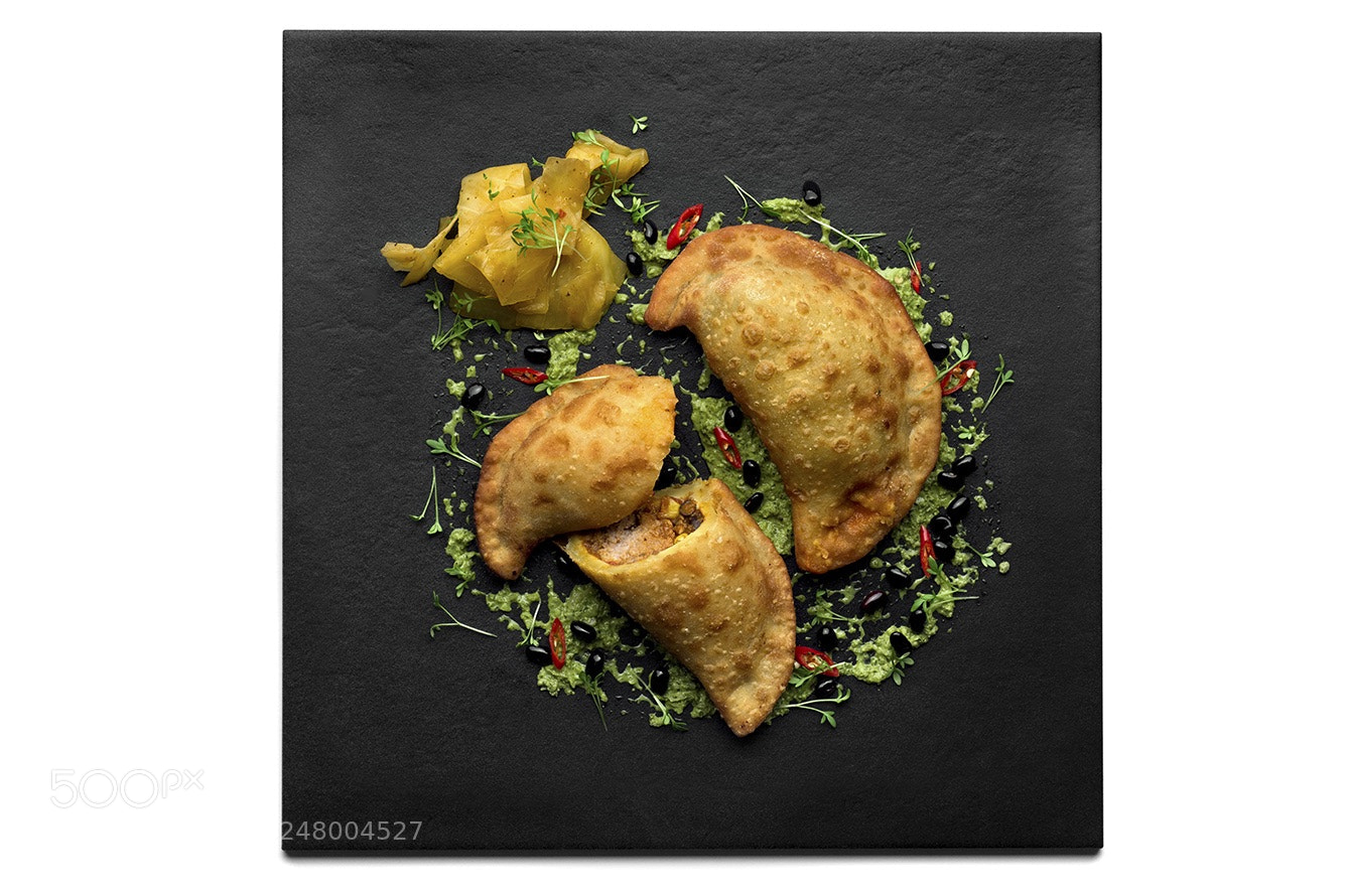 Canon EOS 550D (EOS Rebel T2i / EOS Kiss X4) sample photo. Empanadas concarne photography