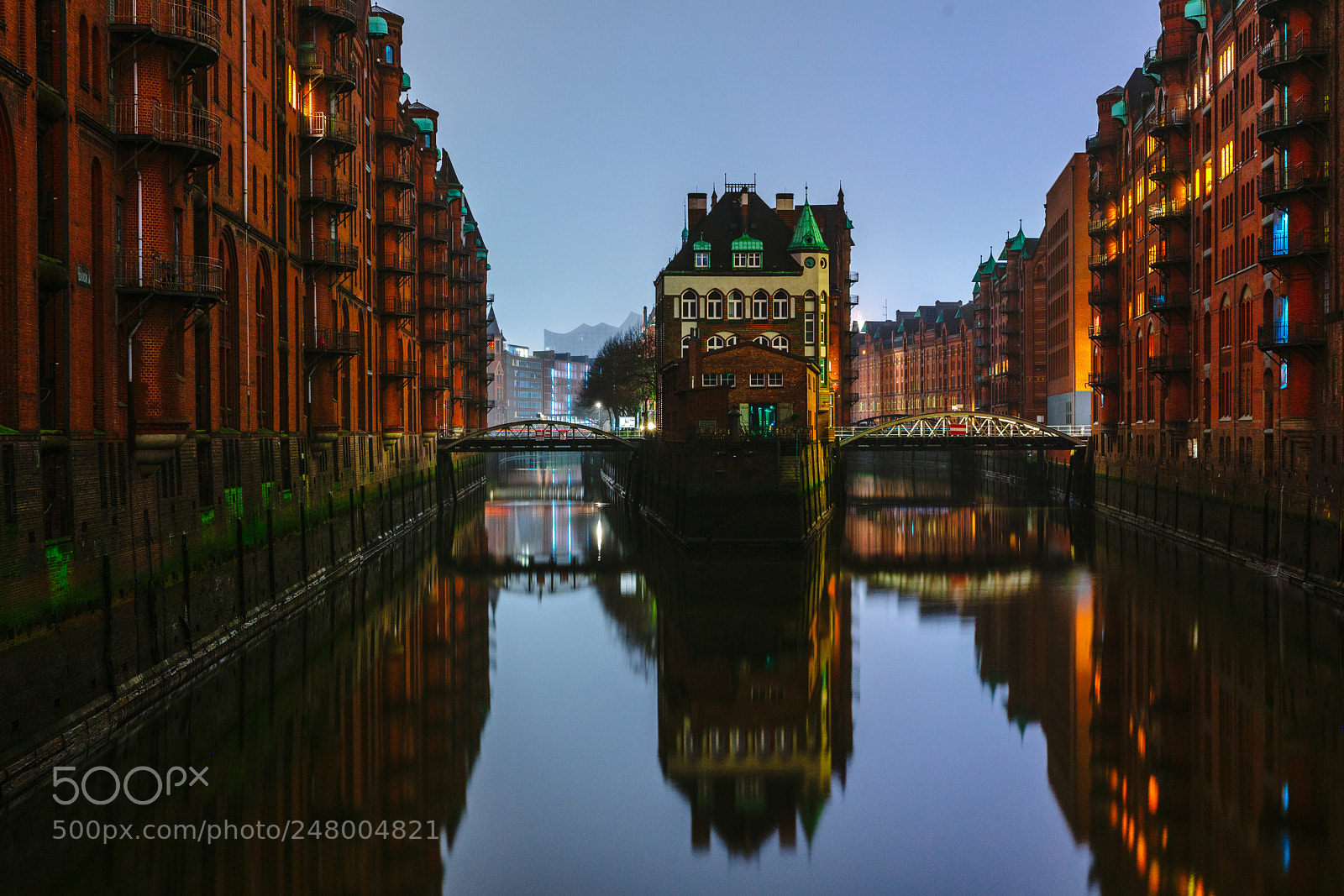 Sony a7R II sample photo. Evening and night sketches photography