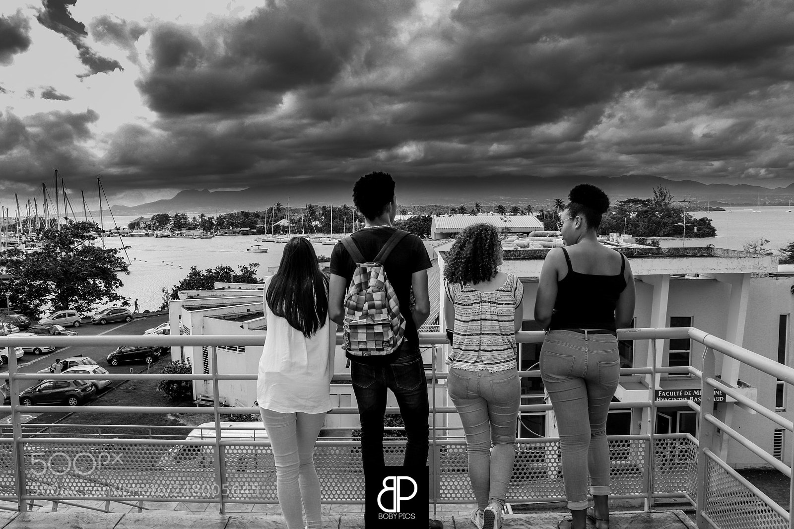 Canon EOS 800D (EOS Rebel T7i / EOS Kiss X9i) sample photo. Black and white photography