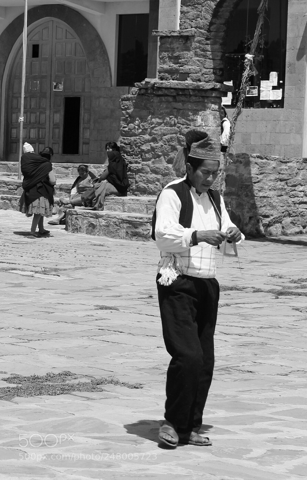 Canon EOS 100D (EOS Rebel SL1 / EOS Kiss X7) sample photo. Hombre con gorro photography
