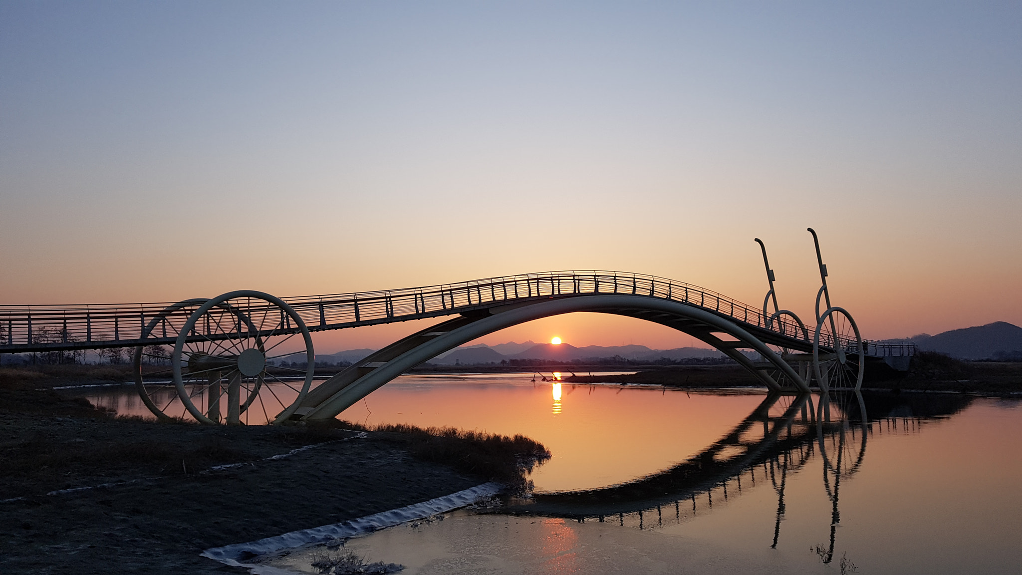 Samsung Galaxy Note Fan Edition sample photo. Misaeng bridge  sunrise photography