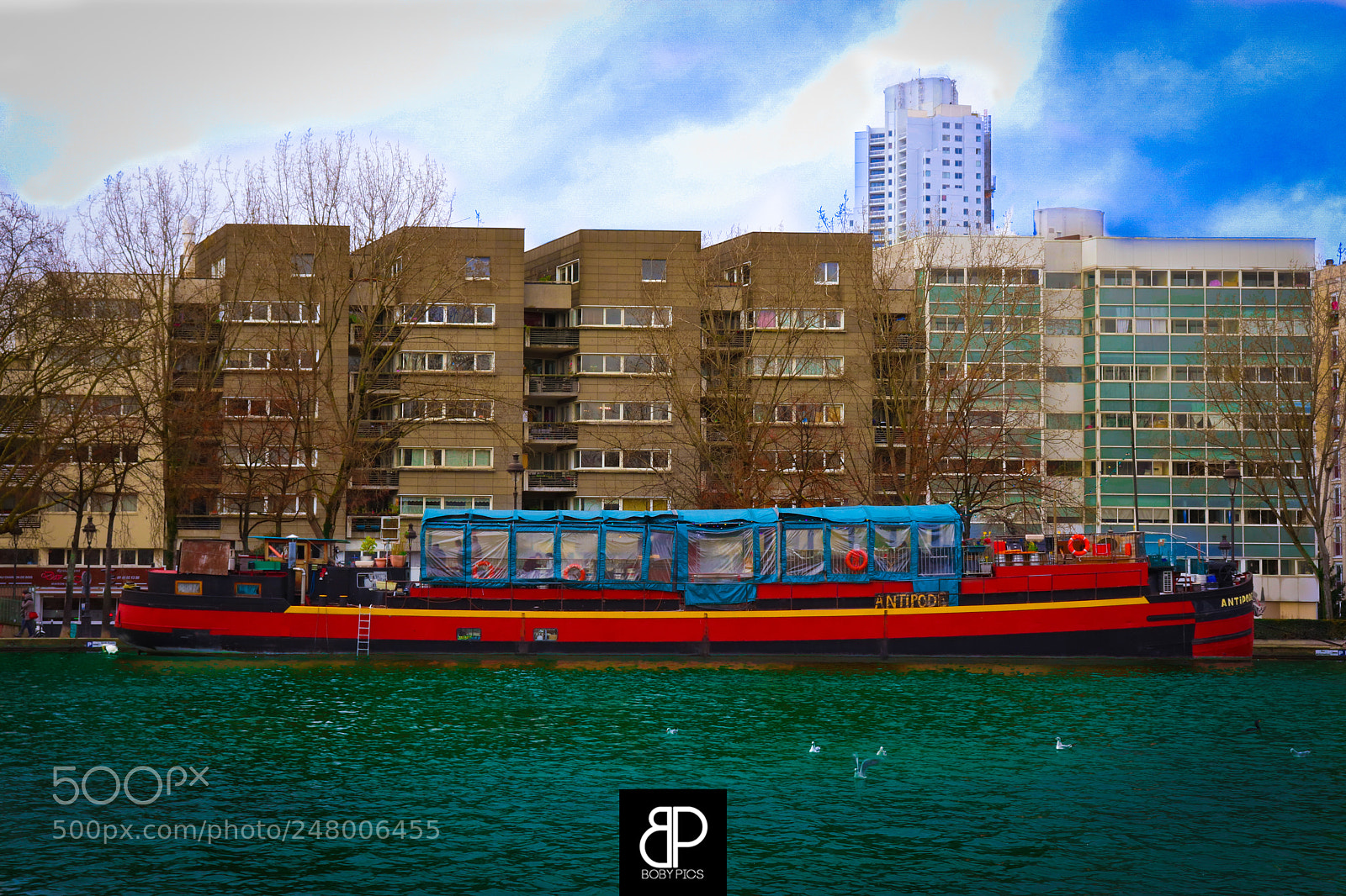 Canon EOS 800D (EOS Rebel T7i / EOS Kiss X9i) sample photo. La péniche antipode photography