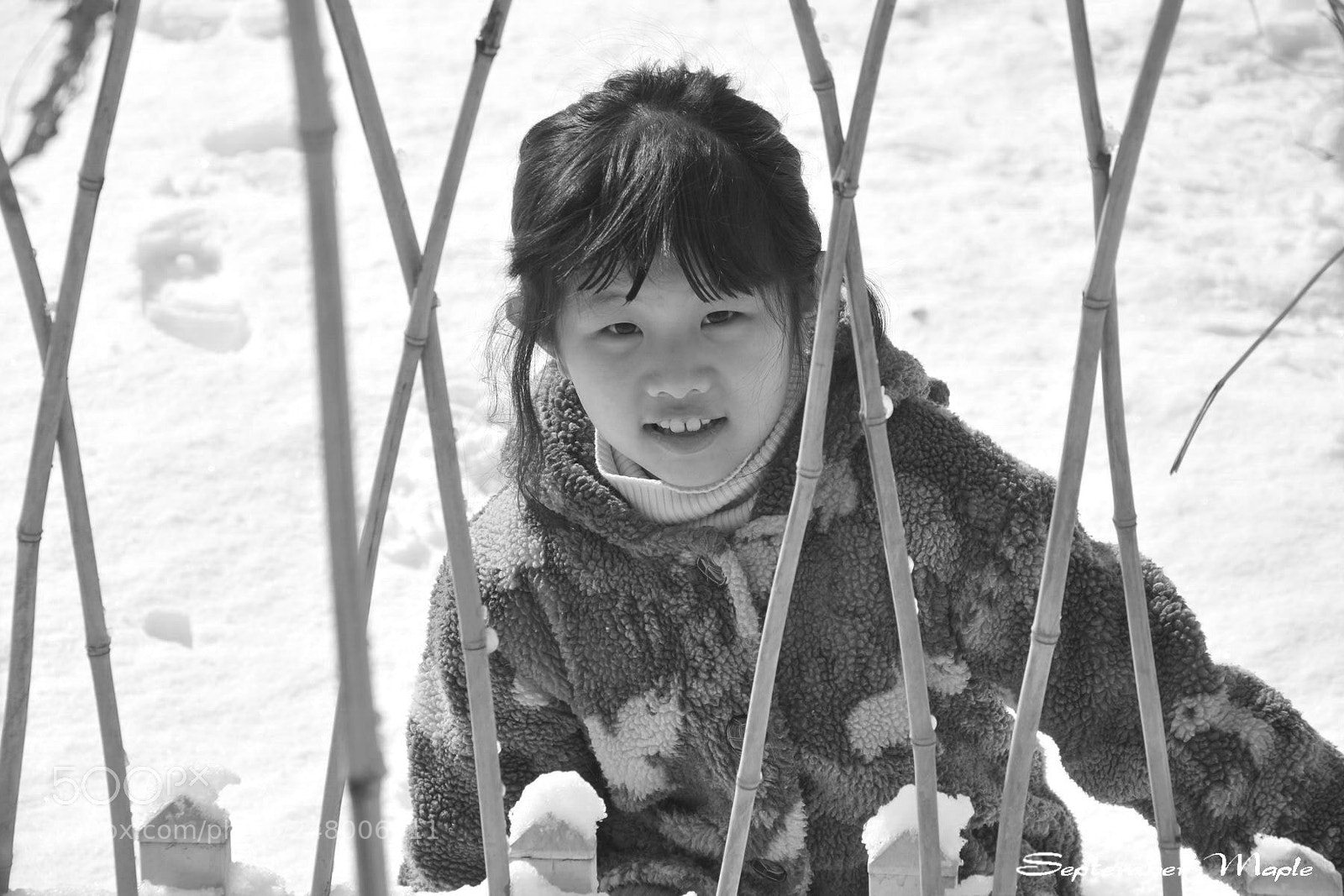 Nikon D90 sample photo. 玩雪的女孩 2 photography