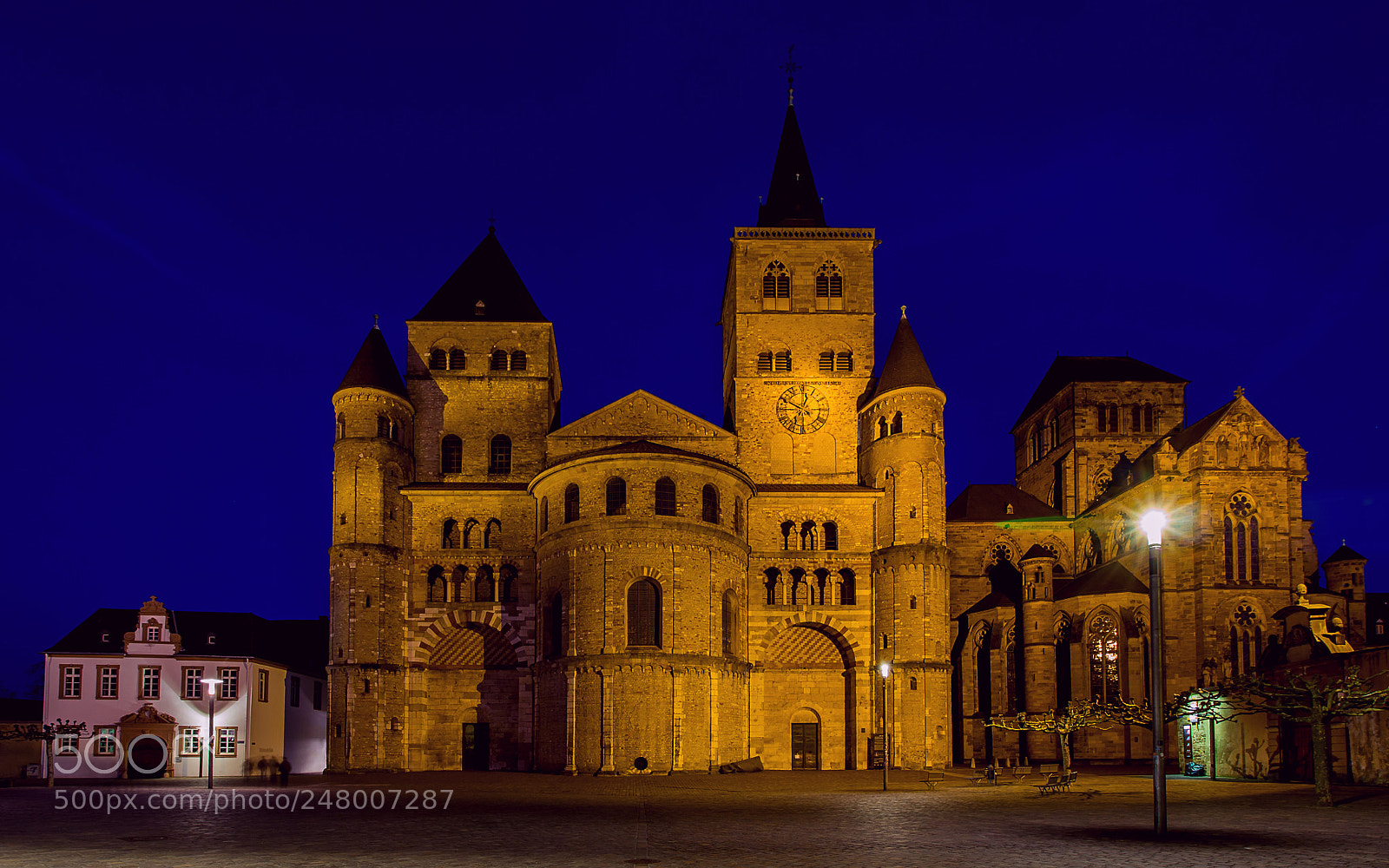 Canon EOS 60D sample photo. Trier cathedral during the photography