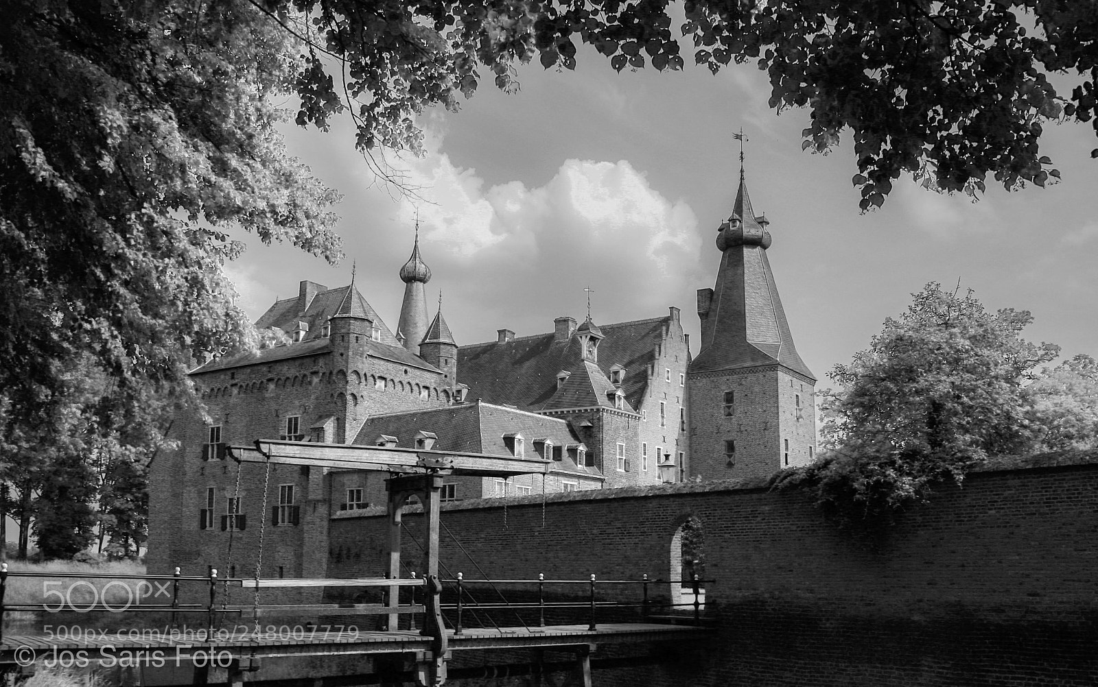 Canon EOS 400D (EOS Digital Rebel XTi / EOS Kiss Digital X) sample photo. #netherlands #doorwerth photography