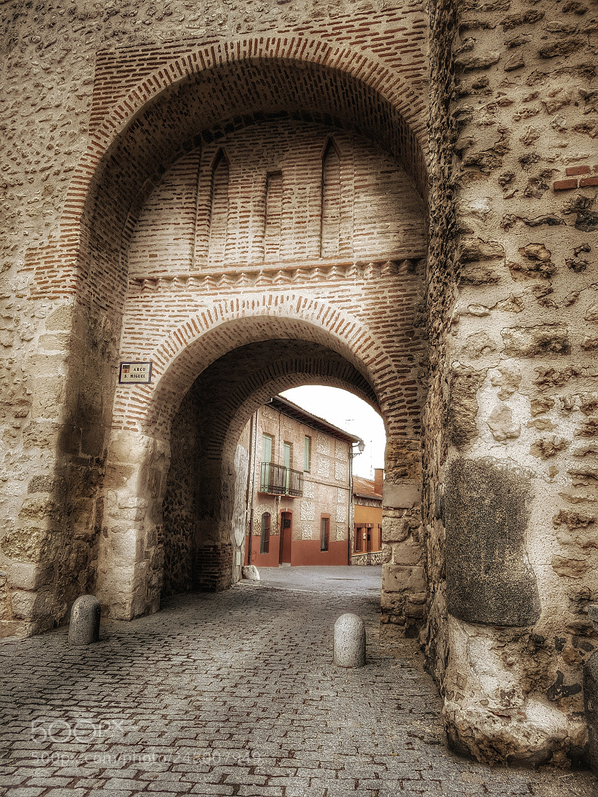 Samsung Galaxy S7 Edge sample photo. Arco de san miguel photography